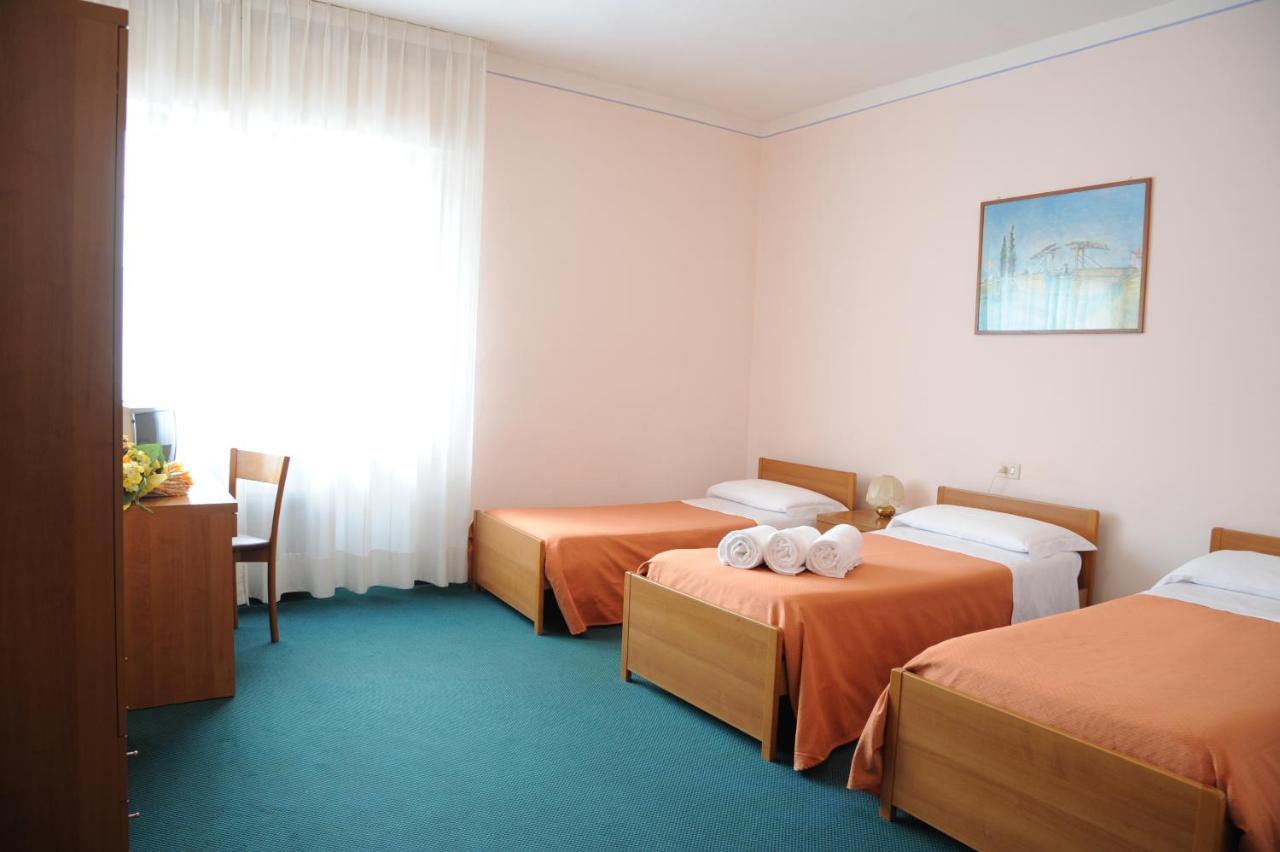 Hotel Tre Castelli Gallicano Bilik gambar